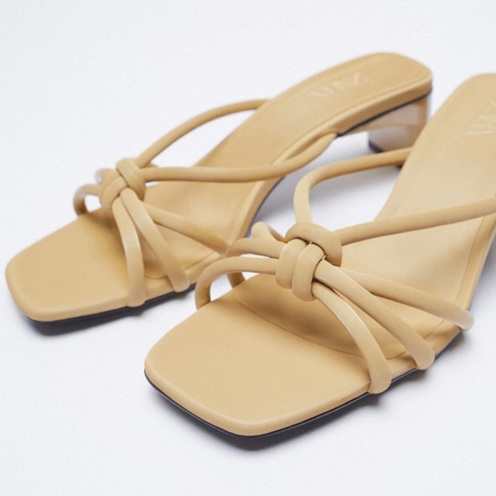 ✅🌹Zara Sandals with Knot Details.